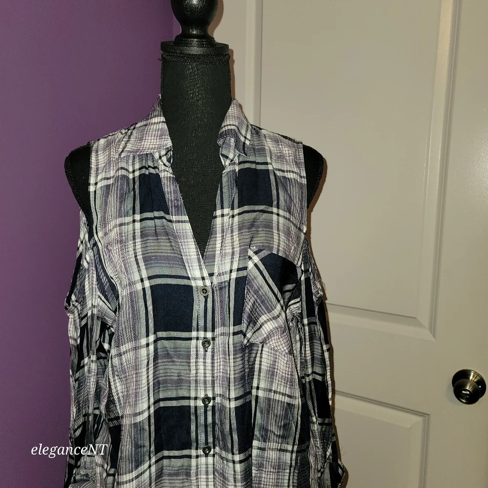 New York and Company Plaid Blue and Gray Cut Out Shoulder L/S Top Sz: Large NWT